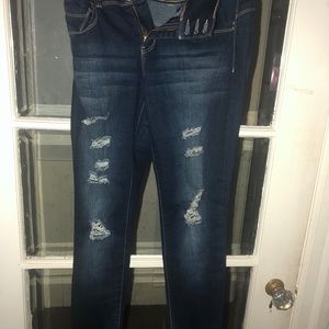 High wasted ripped jeans